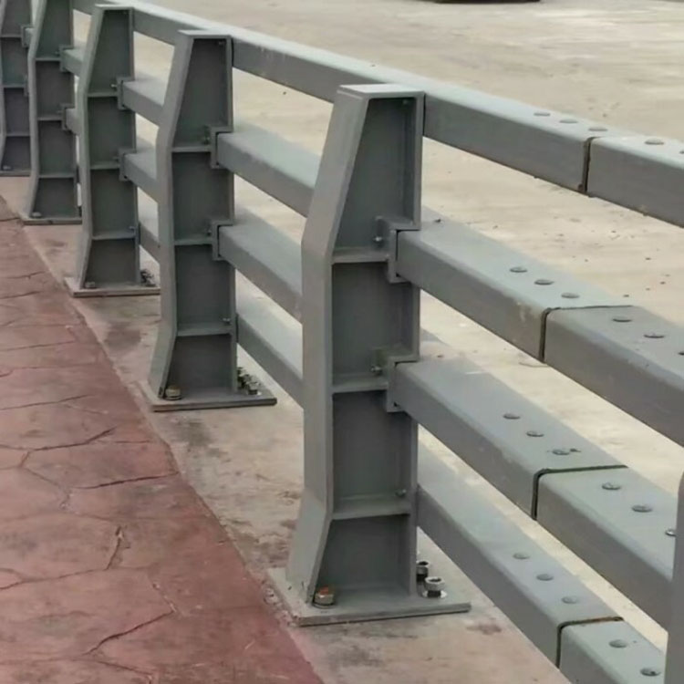 安装防撞桥梁栏杆的原因